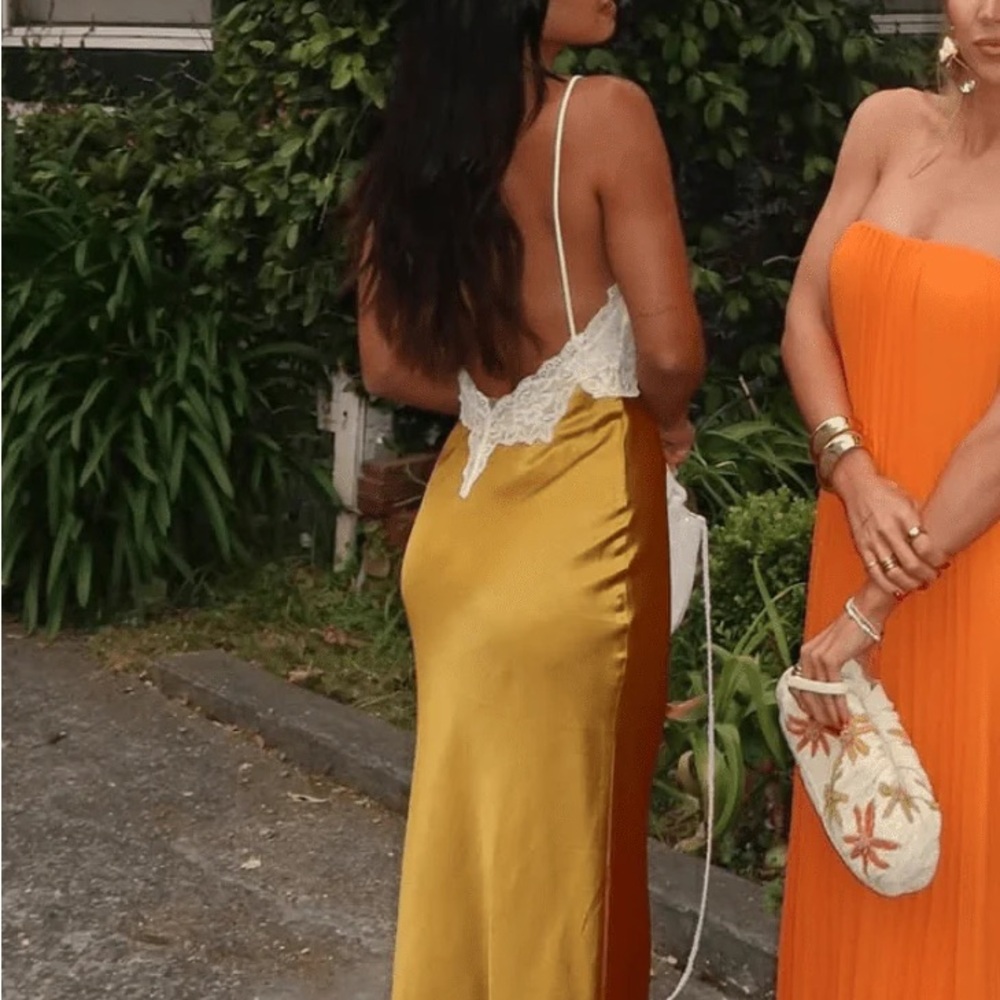 Resa Celine Dress in Gold - Picture 5 of 7